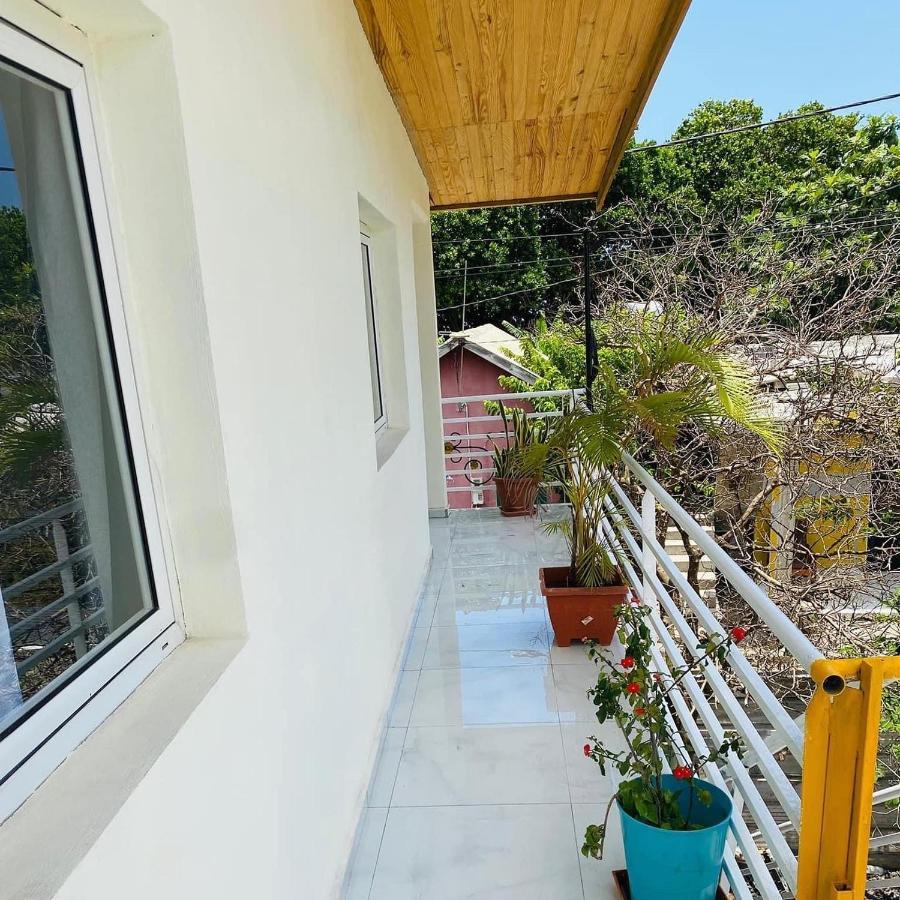 La Vue De Haut- T3 Avec Vue Imprenable Sur La Mer Vila Boueni Exterior foto